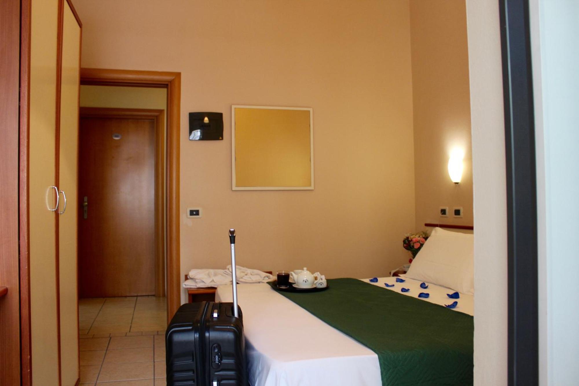 Blue Loft Hotel Cesenatico Exterior photo