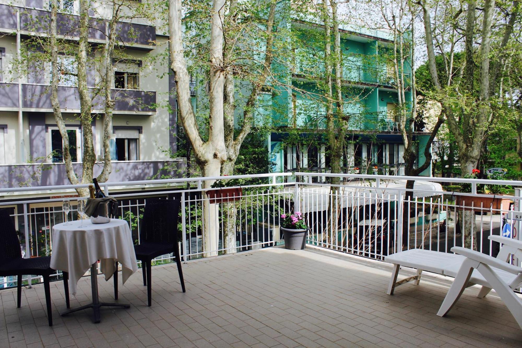 Blue Loft Hotel Cesenatico Exterior photo