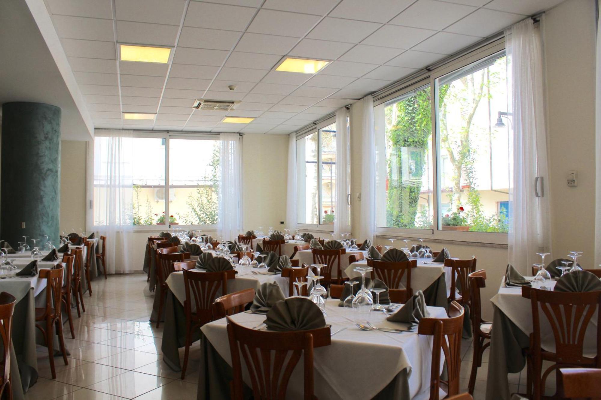 Blue Loft Hotel Cesenatico Exterior photo