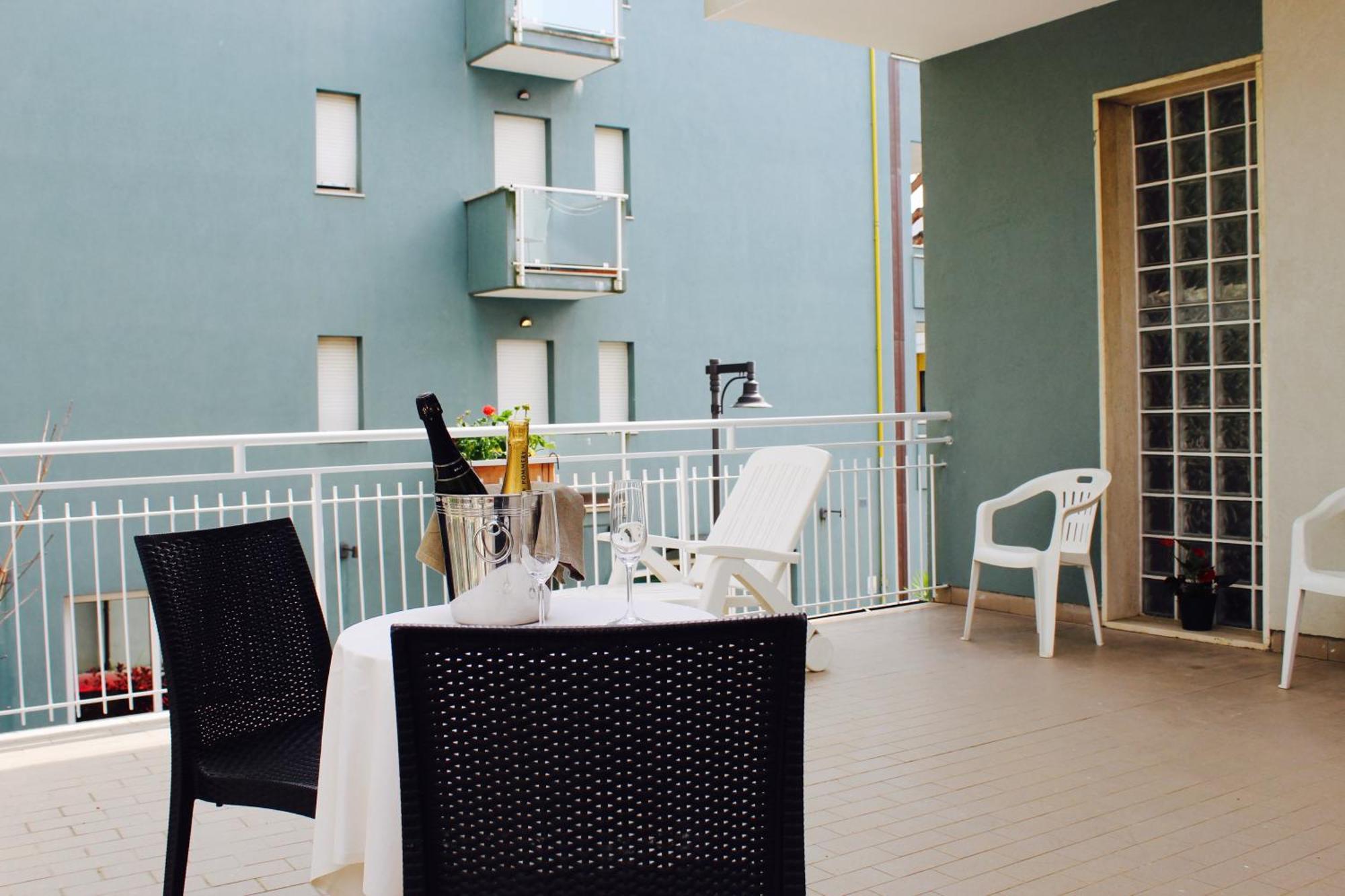 Blue Loft Hotel Cesenatico Exterior photo