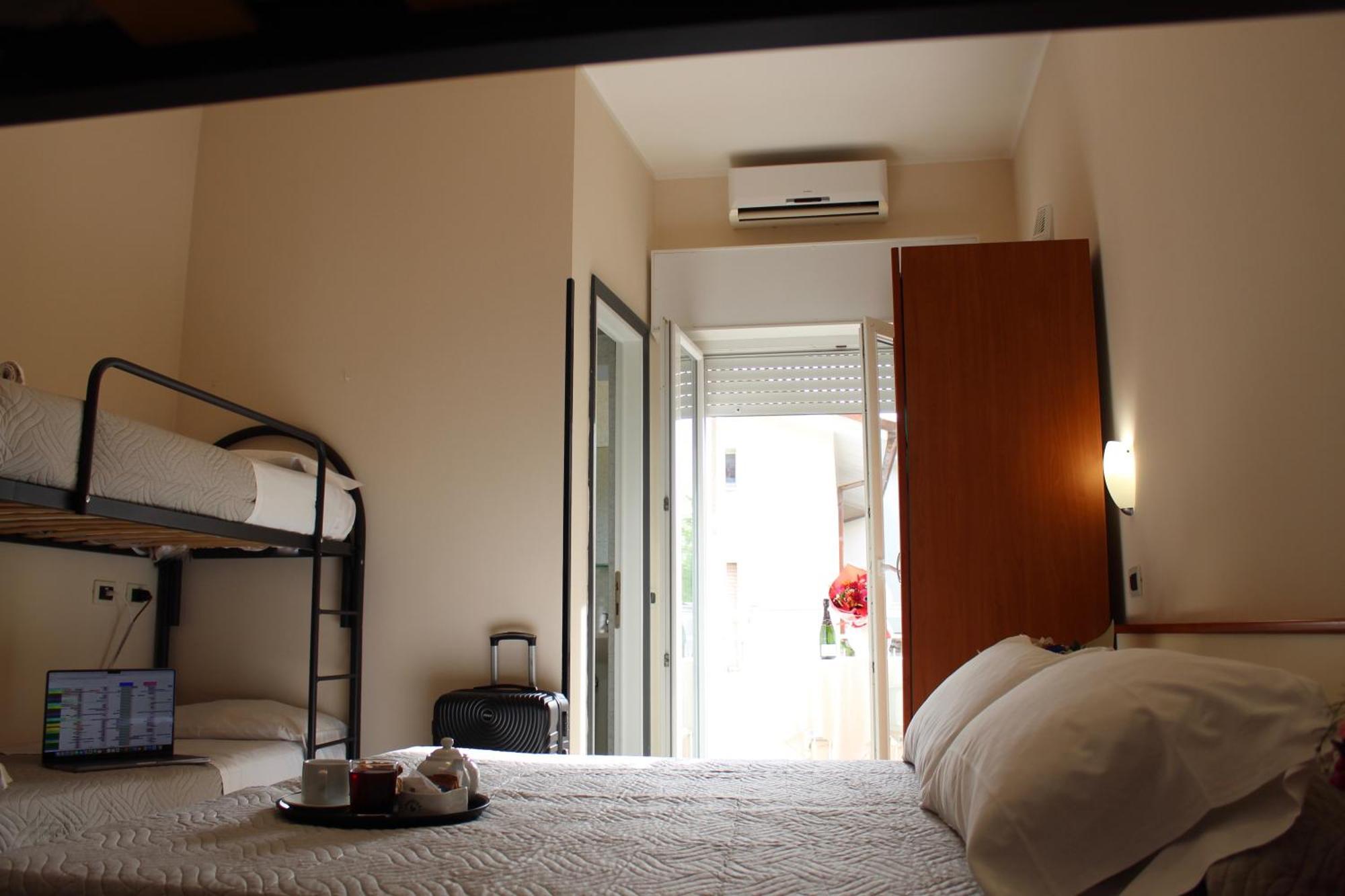 Blue Loft Hotel Cesenatico Exterior photo